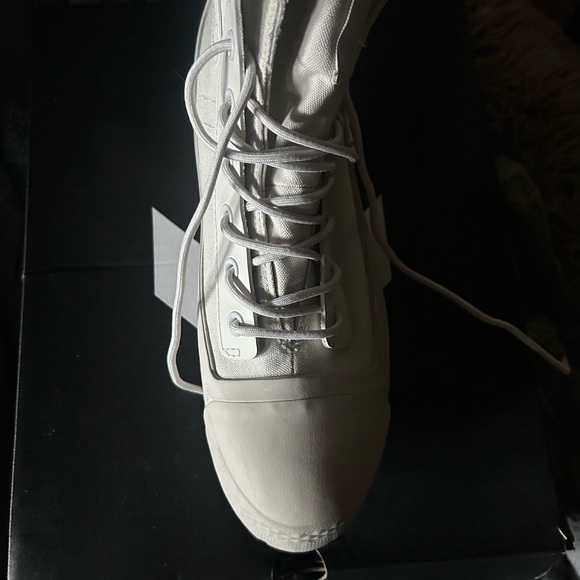Unisex, NITB Converse CTAs Boots - cream color
Brand New;M:8.5, W:10.5